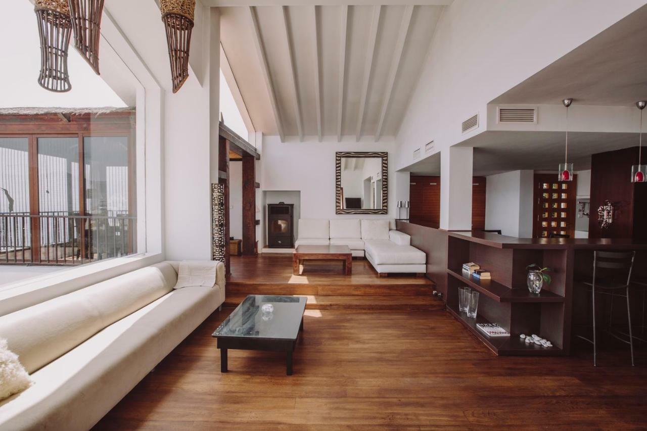 Casa Del Mediterraneo ลาเอร์ราดูรา ภายนอก รูปภาพ