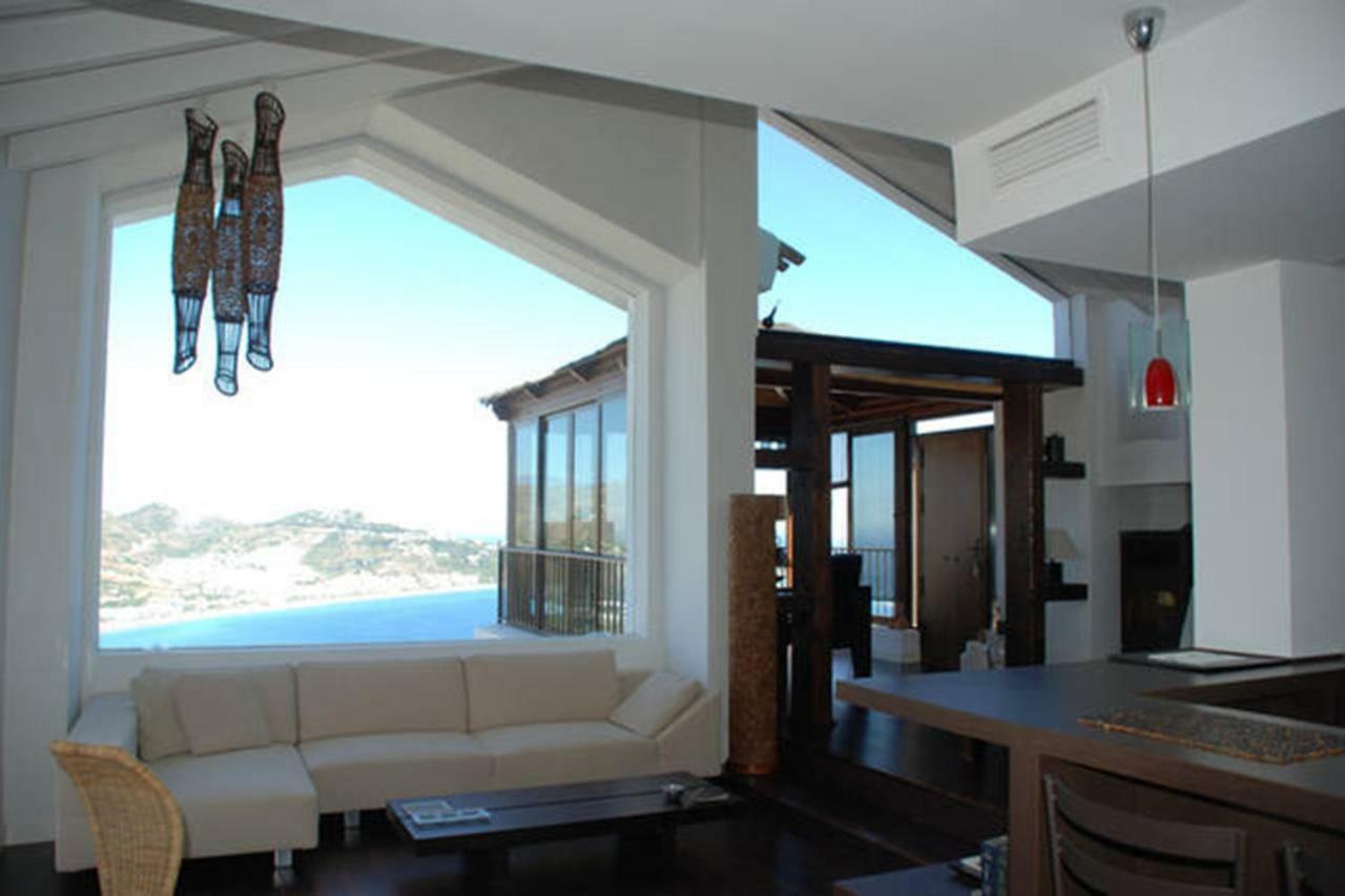 Casa Del Mediterraneo ลาเอร์ราดูรา ภายนอก รูปภาพ