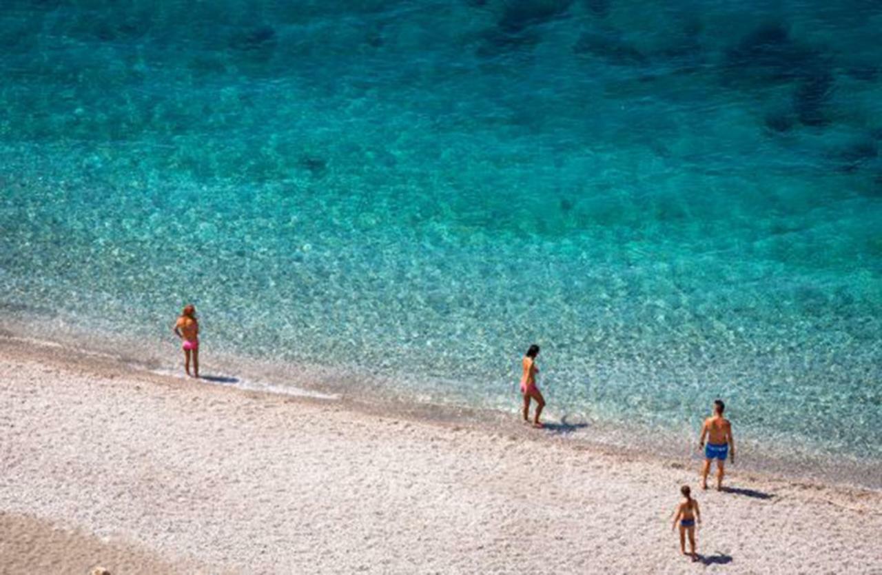 Casa Del Mediterraneo ลาเอร์ราดูรา ภายนอก รูปภาพ