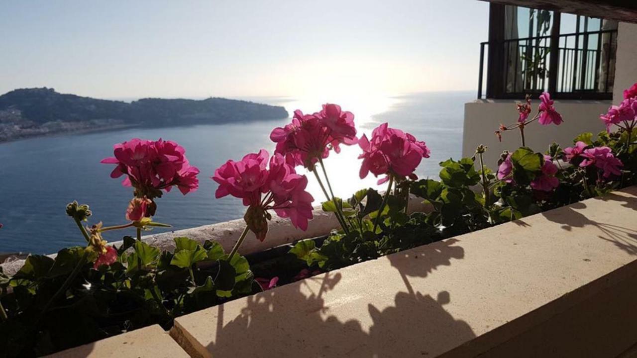 Casa Del Mediterraneo ลาเอร์ราดูรา ภายนอก รูปภาพ
